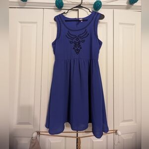 Lg Dress With Embroidered Detail